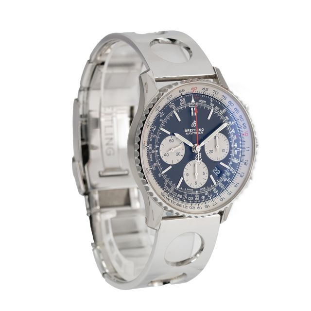 Breitling Navitimer 01 AB0121 Image 2